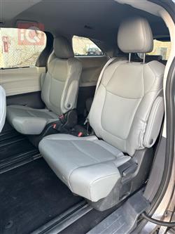 تۆیۆتا سیانا